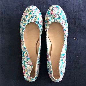 Floral slip-on flats